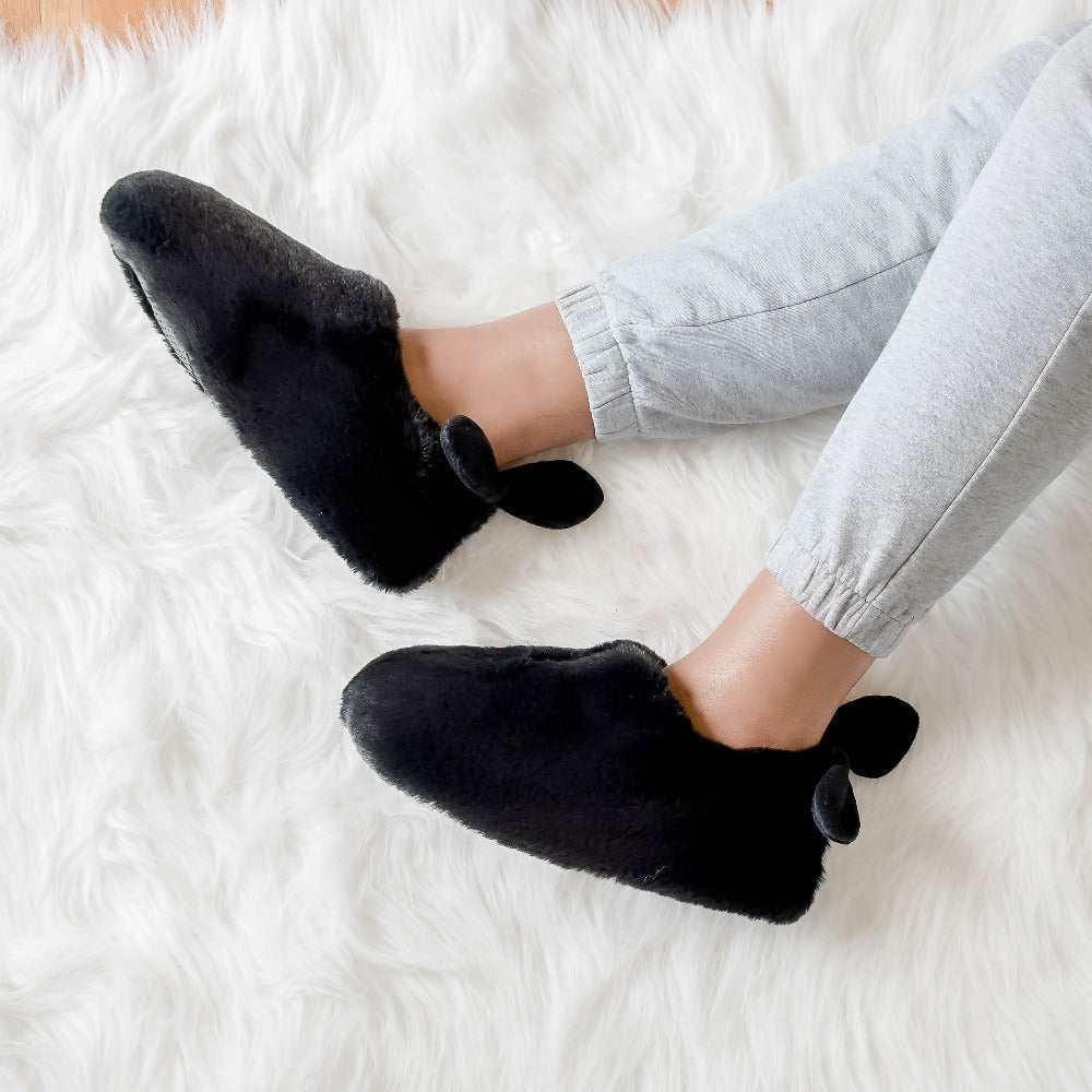 Black fluffy shop boot slippers