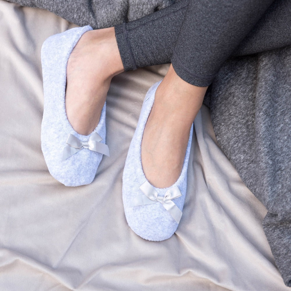 Isotoner bedroom slippers hot sale