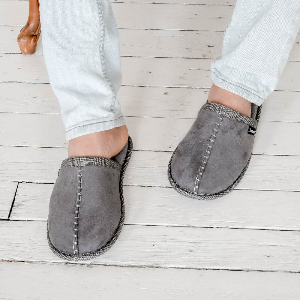 Scuff slippers for outlet men